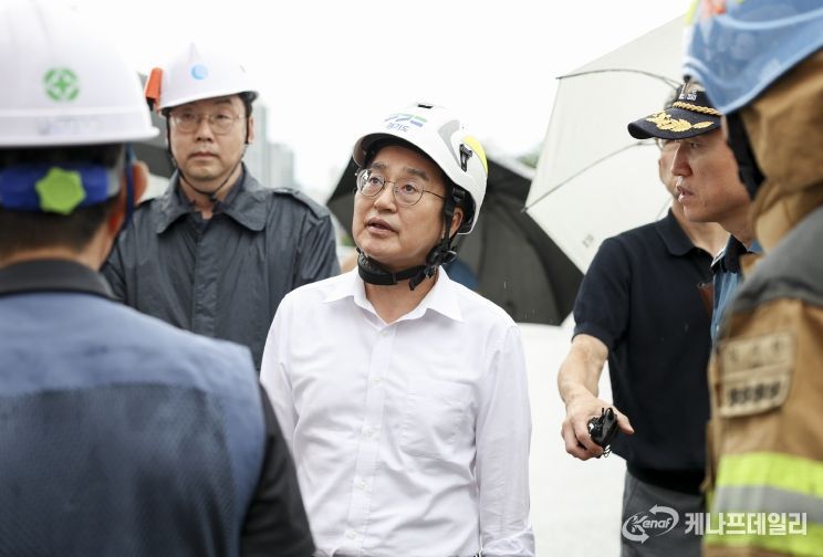김동연 경기도지사, 민생경제 현장투어 도중 안전사고 발생 현장 긴급 출동. 안전조치 지시