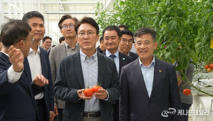 김민석 총리 스마트팜 방문