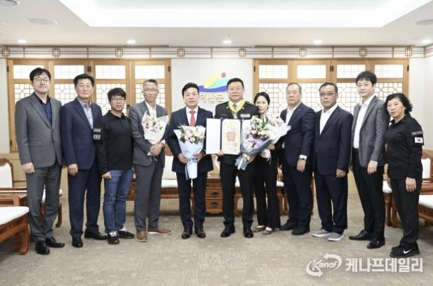 국민훈장 동백장 전수식 모습