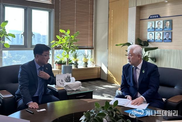 황인홍무주군수 김성환 기후에너지환경부장관 국비 확보를 위한 면담