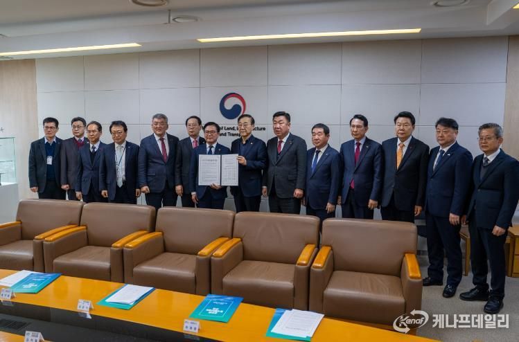 이재영 증평군수, 중부권 동서횡단철도 건설사업 국가계획 반영 국토교통부장관 건의
